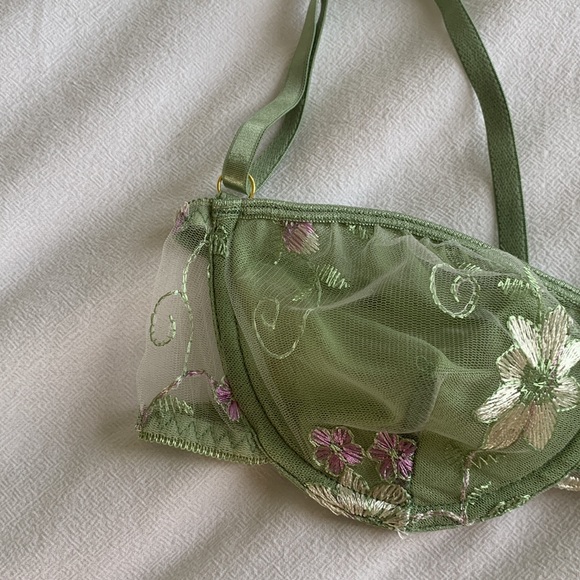 lace lingerie set - Picture 3 of 3